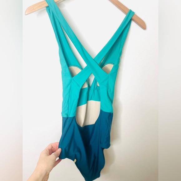 Summersalt Deep Dive Deep Plunge Colorblock V‎ Neck Swim One Piece Size 8 - Picture 7 of 8